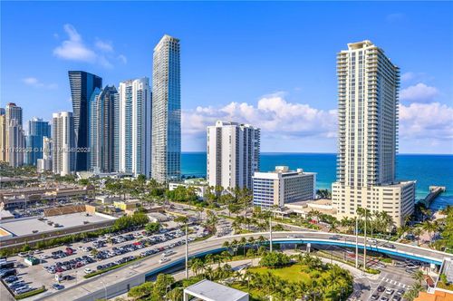 ph1-200 Sunny Isles Blvd, Sunny Isles Beach, FL, 33160 | Card Image