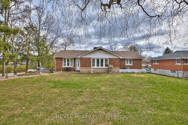 1317 Pelham St, House other with 3 bedrooms, 2 bathrooms and 6 parking in Pelham ON | Image 12