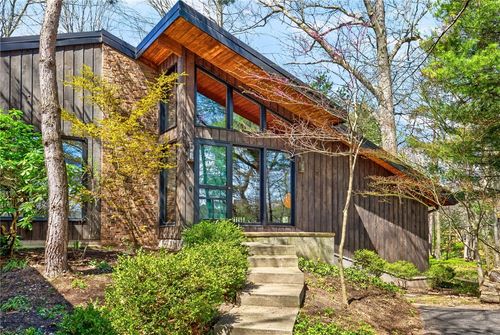 1 Lacoma Ln, Pittsford, NY, 14534-3917 | Card Image
