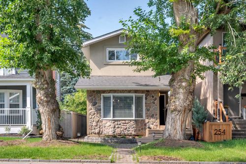 252 21 Avenue Ne, Calgary, AB, T2E1S4 | Card Image