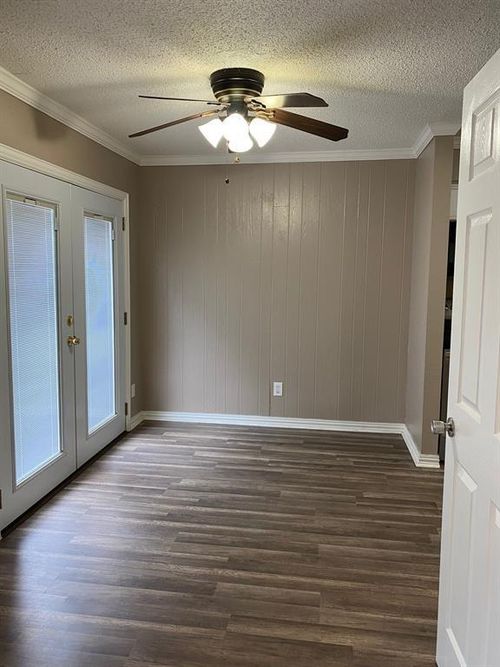 12046 Mighty Oak Dr, Houston, TX, 77066-2837 | Card Image