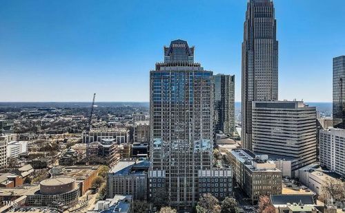 unit-2010-210 N Church St, Charlotte, NC, 28202-2383 | Card Image