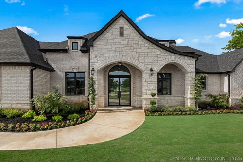17763 E White Tail Cv, Owasso, OK, 74055-9083 | Card Image