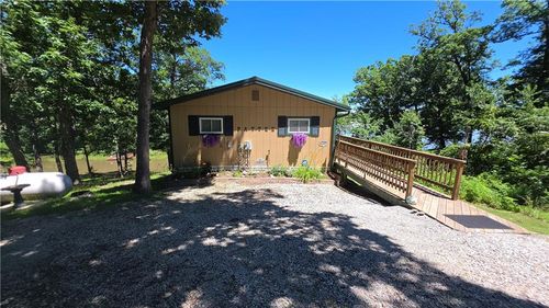 72504 Leisure Lake Dr, Trenton, MO, 64683 | Card Image