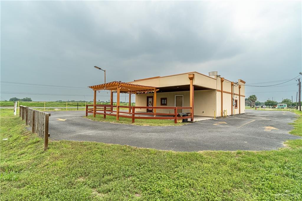 Commercial Sale in Donna 4