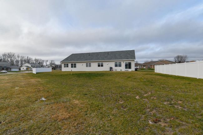 872 Red Hawk Drive, Condo with 3 bedrooms, 3 bathrooms and null parking in PULASKI WI | Image 48