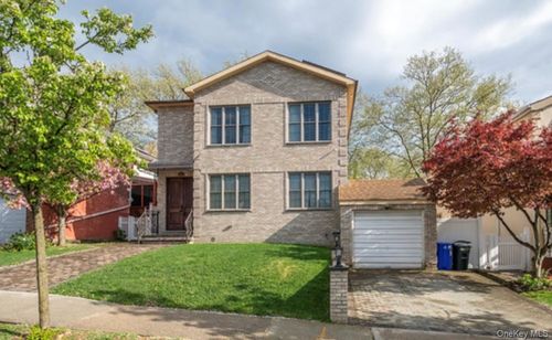 24814 Van Zandt Ave, Little Neck, NY, 11362-1241 | Card Image