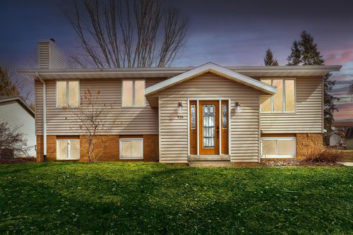 926 Byron Ave N, Byron, MN, 55920-1412 | Card Image