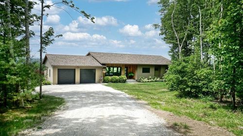 51 West Andrews Road, Otisfield, ME, 04270 | Card Image