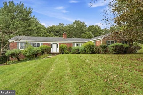 5632 S Deer Run Rd, DOYLESTOWN, PA, 18902-1906 | Card Image