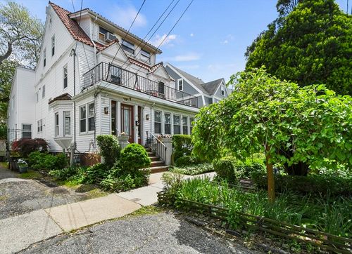 23 Highland Rd, Somerville, MA, 02144-2310 | Card Image