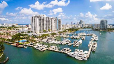 1605 - 1800 Sunset Harbour Dr, Condo with 1 bedrooms, 1 bathrooms and null parking in Miami Beach FL | Image 2