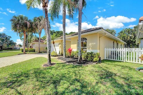 5445 Grande Palm Cir, Delray Beach, FL, 33484-1367 | Card Image