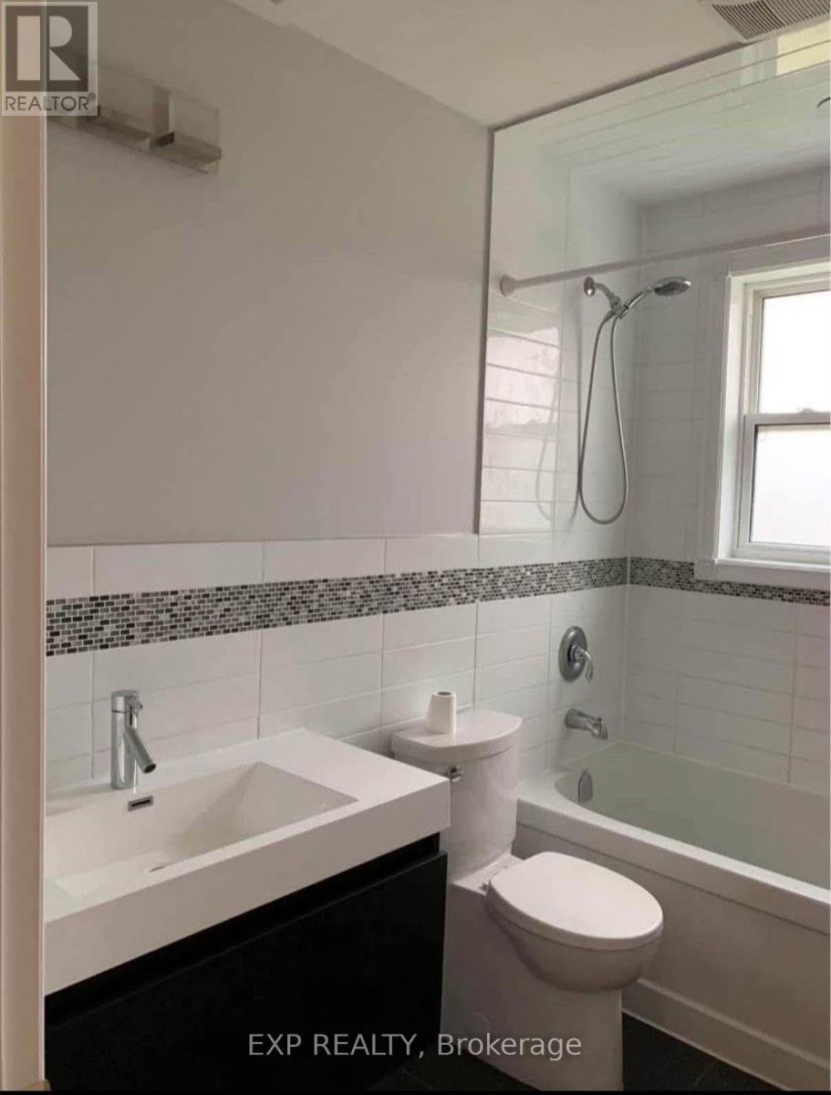 Residential Lease in Mississauga (Port Credit) 4