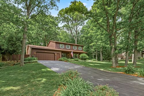 3702 Golf Rd, Eau Claire, WI, 54701-9020 | Card Image