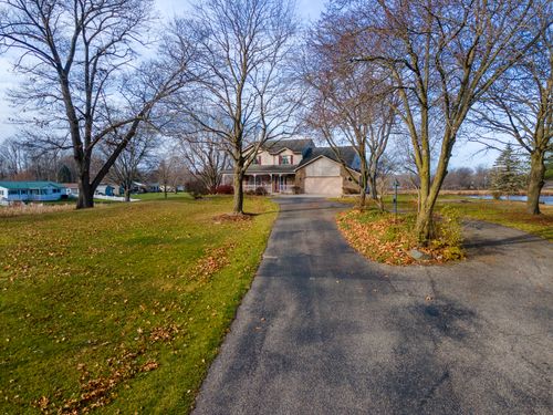 10501 N B Dr, Kendallville, IN, 46755-9720 | Card Image