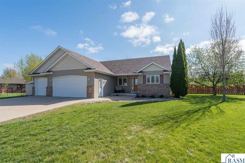 111 Foxborough Ct, Eagle Lake, MN, 56024-3403 | Card Image