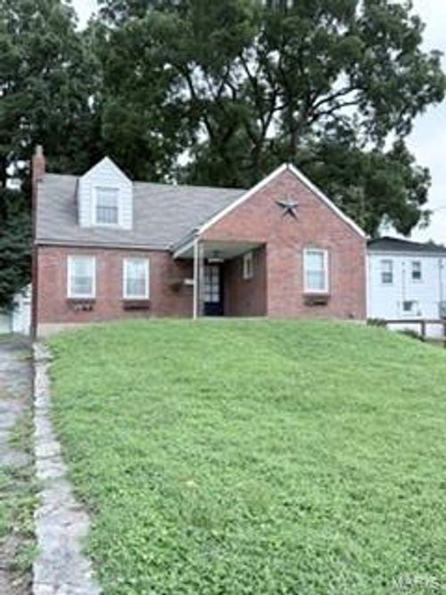 207 Tiffin Ave, Ferguson, MO, 63135-2621 | Card Image