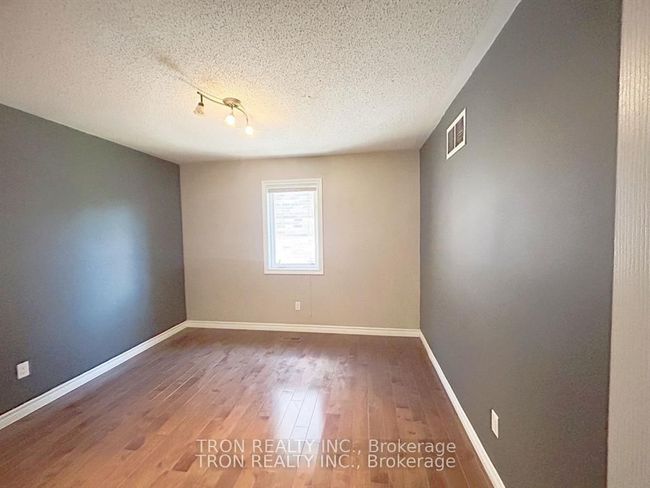 888 Barbados St, House other with 4 bedrooms, 3 bathrooms and 4 parking in Oshawa ON | Image 17