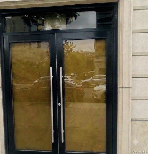 store-13517 Northern Boulevard, New York, NY, 11354 | Card Image