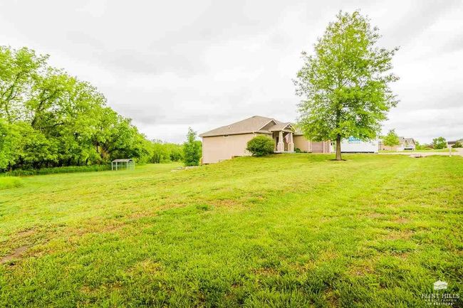 5630 Edgewater Rd, House other with 3 bedrooms, 2 bathrooms and null parking in Wamego KS | Image 23