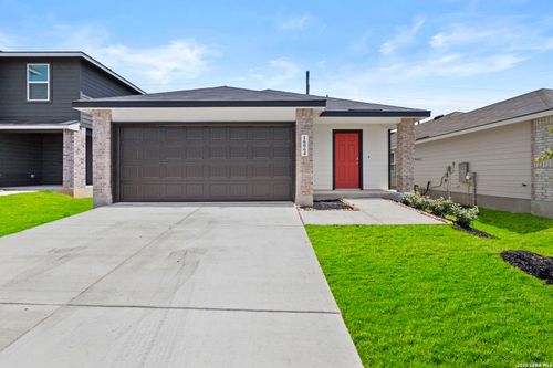 16064 Mahogany Way, Elmendorf, TX, 78112 | Card Image