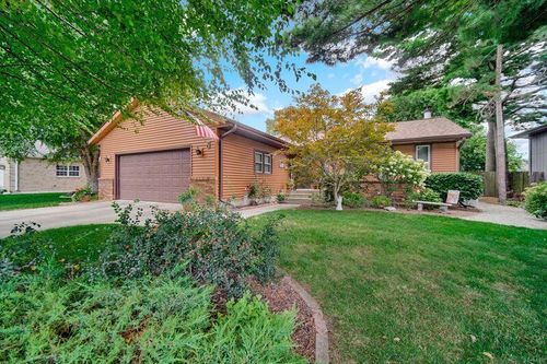 9143 Southmoor Ave, Highland, IN, 46322-2514 | Card Image