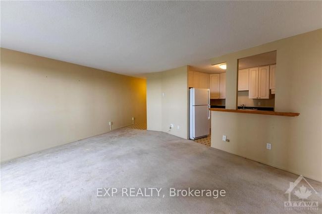 1002 - 1380 Prince Of Wales Dr, Condo with 2 bedrooms, 1 bathrooms and 1 parking in Ottawa ON | Image 9