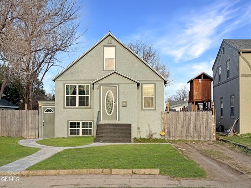 505 5th Ave W, Williston, ND, 58801-5011 | Card Image