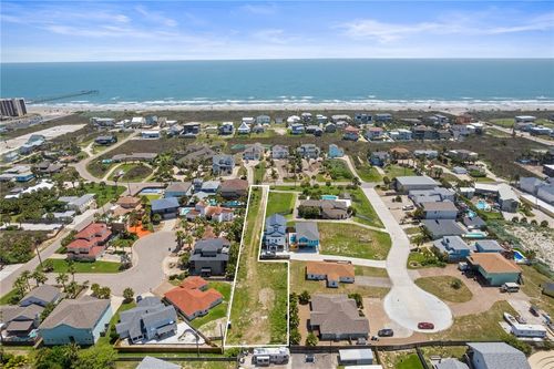 340 S 12th St, Port Aransas, TX, 78373-5333 | Card Image