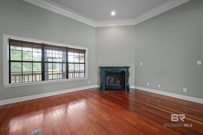 Living Room | Image 12