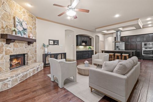 437 Middleton Dr, Roanoke, TX, 76262-2209 | Card Image