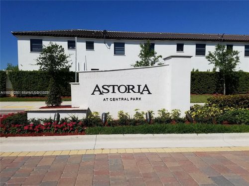 8883-8883 Nw 102nd Pl, Doral, FL, 33178-3289 | Card Image