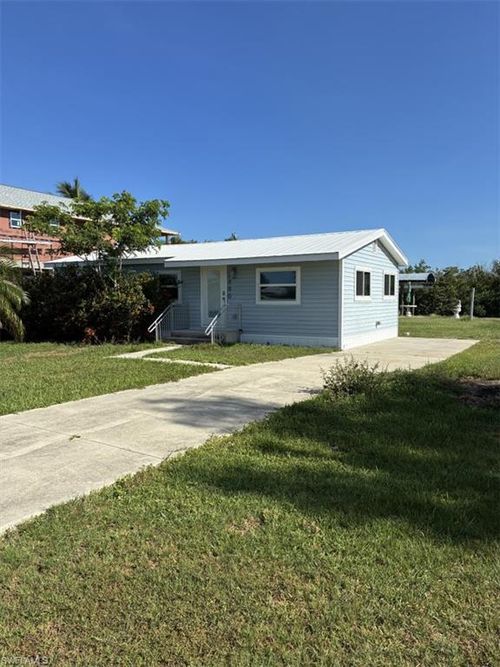 2880 Eighth Ave, St. James City, FL, 33956 | Card Image