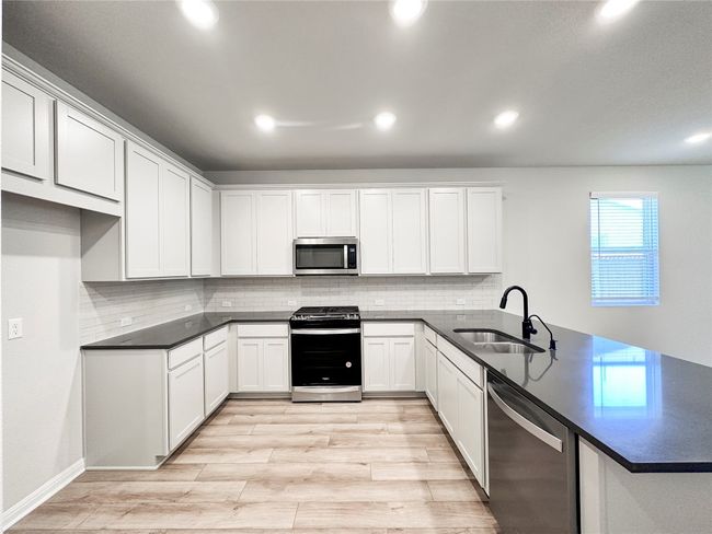 Kitchen | Image 4