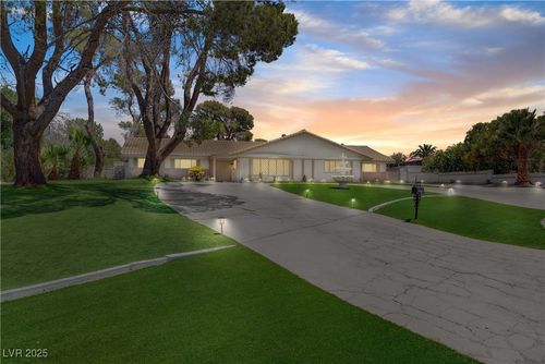 4568 Carriage Ln, Las Vegas, NV, 89119-6123 | Card Image