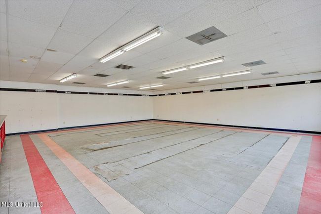 19-230 Clinton Plaza | Image 19