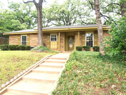 2911 Norwood Lane, Arlington, TX, 76013 | Card Image
