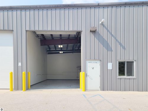 789 Industrial Cir, Traverse City, MI, 49686-8900 | Card Image