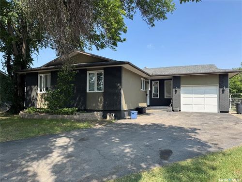 19 Barr Pl, Saskatoon, SK, S7M4G1 | Card Image