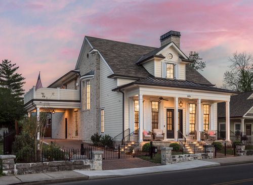 305 Natchez St, Franklin, TN, 37064-2889 | Card Image