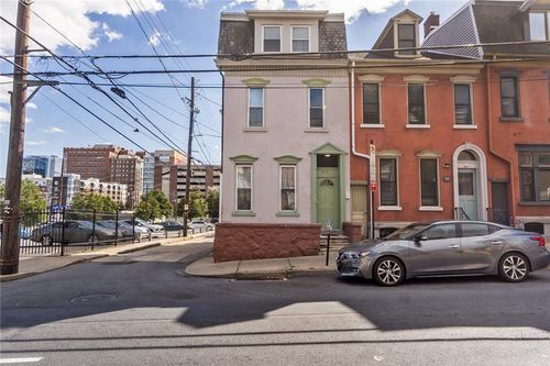 726 W Turner St, Allentown, PA, 18102-4033 | Card Image