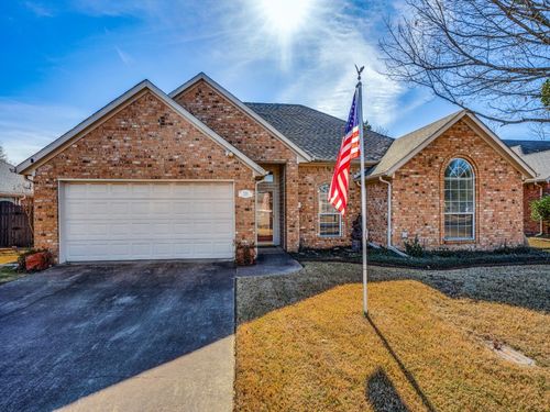 701 Colony Dr, Greenville, TX, 75402-8076 | Card Image