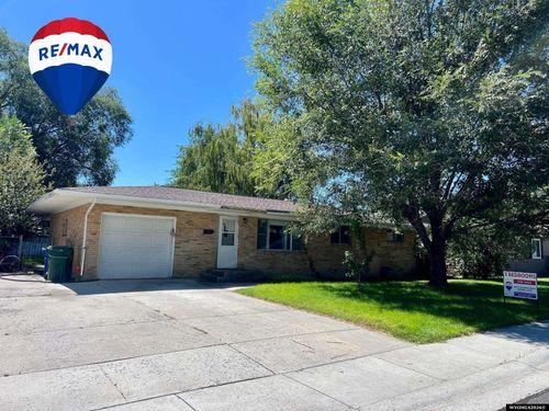 215 Deer Ave, Riverton, WY, 82501-2523 | Card Image