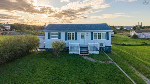 131 Ocean Avenue, Dominion, NS, B1G1R4 | Card Image