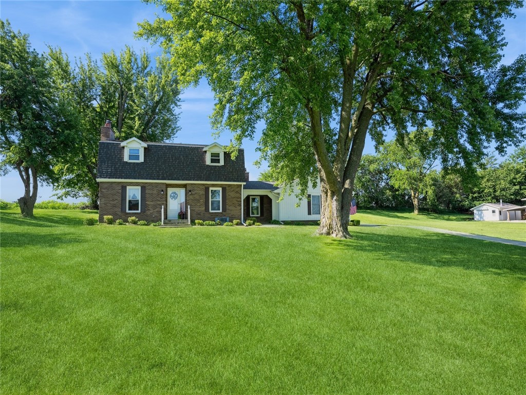 20th Ave, Newton, IA 50208