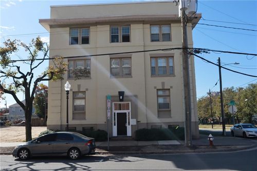 304-3015 West Ave, Newport News, VA, 23607-3325 | Card Image