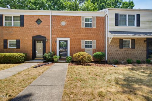 6413 New Market Way, Raleigh, NC, 27615-6823 | Card Image