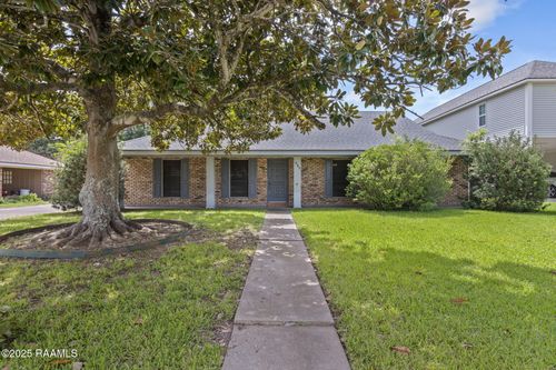 216 Highland Dr, Lafayette, LA, 70506-6808 | Card Image
