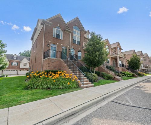 39665 Springwater Dr, Northville, MI, 48168-3963 | Card Image
